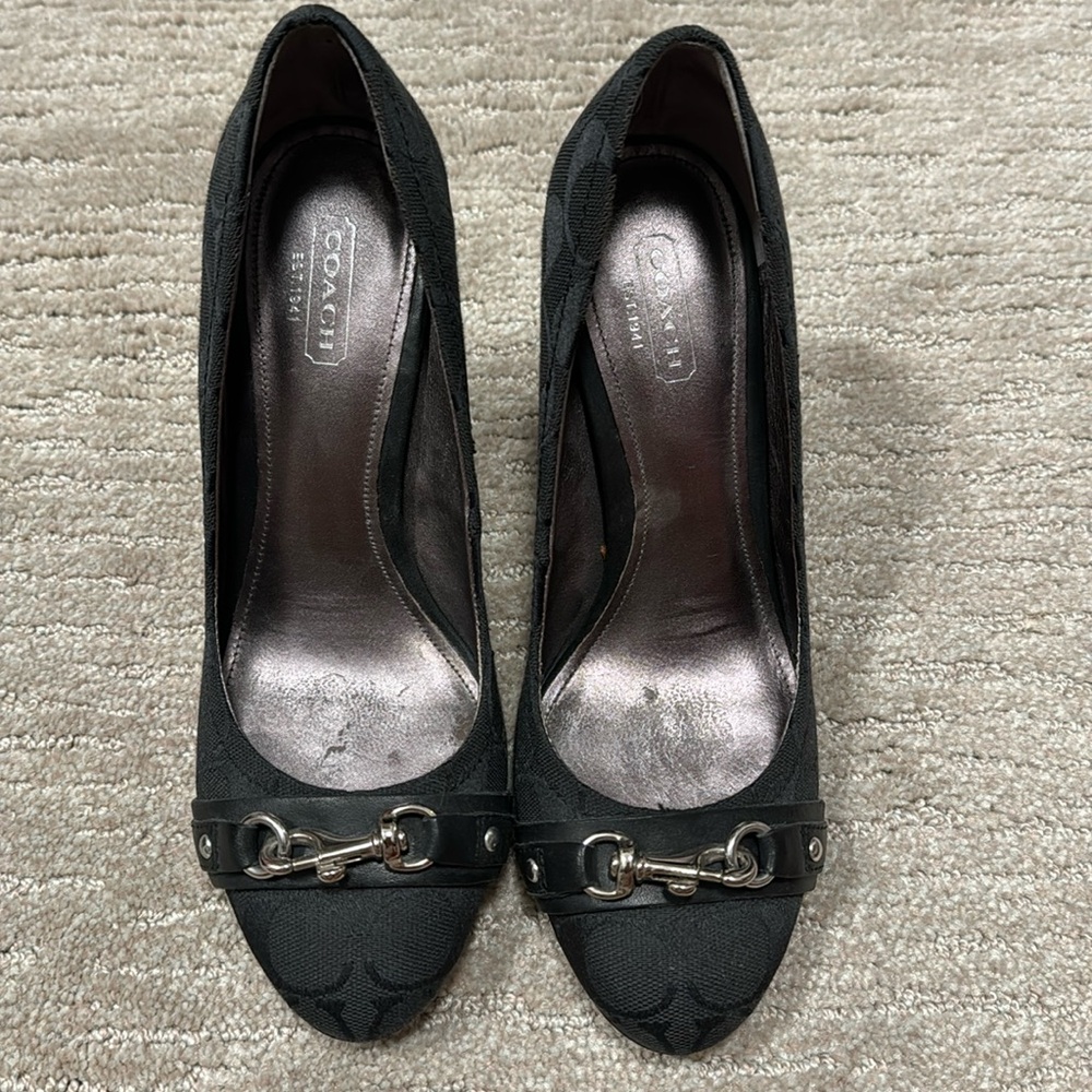 COACH CC pumps with silver buckle